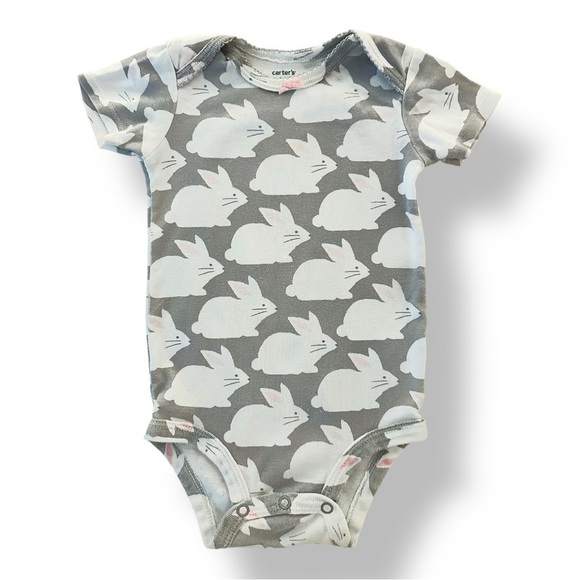 Carter’s | Five Patterned Short Sleeve Bodysuits (12 mos) - Picture 4 of 7